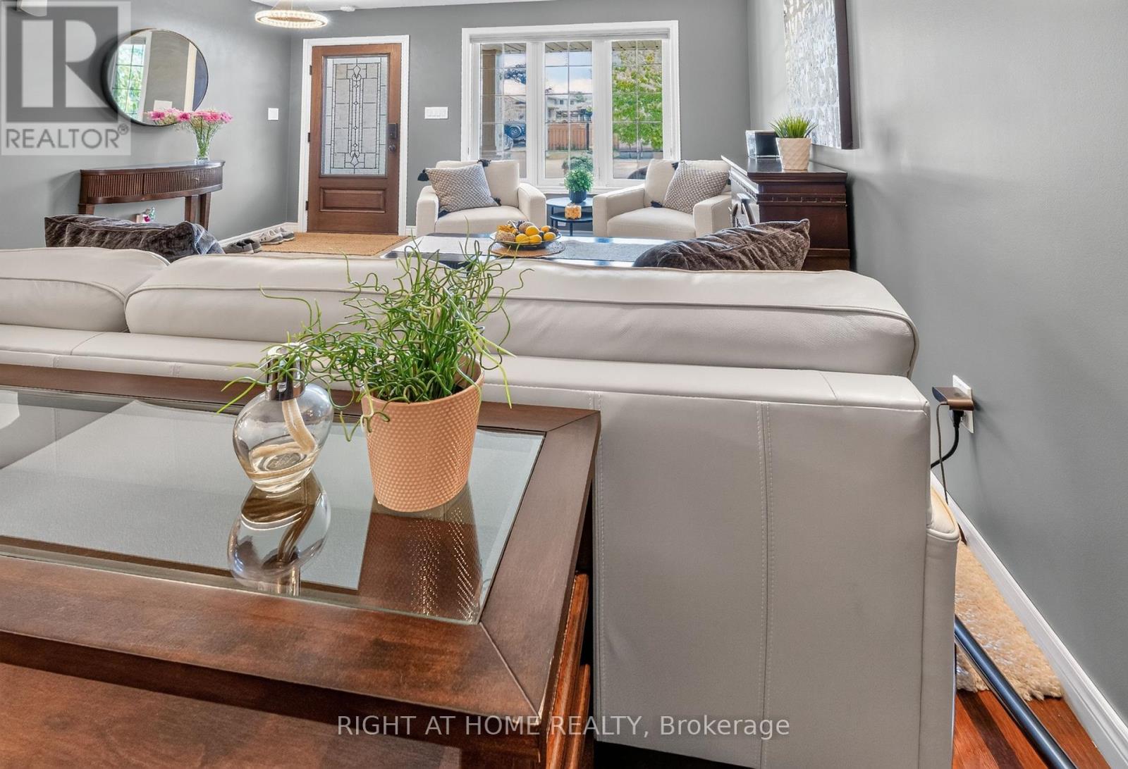 10 Galbraith Court, St. Thomas, Ontario  N5R 6G8 - Photo 7 - X13721266