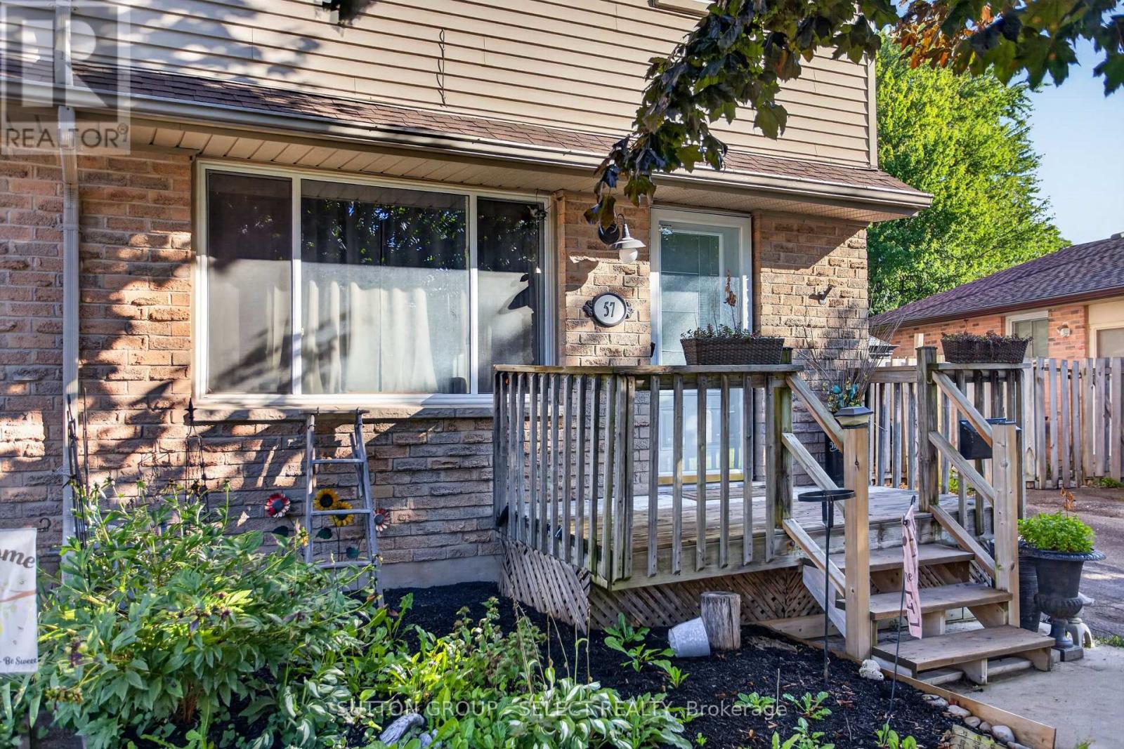 57 EDGEMERE PLACE London South (South T) Ontario Canada N5Z4M7 2