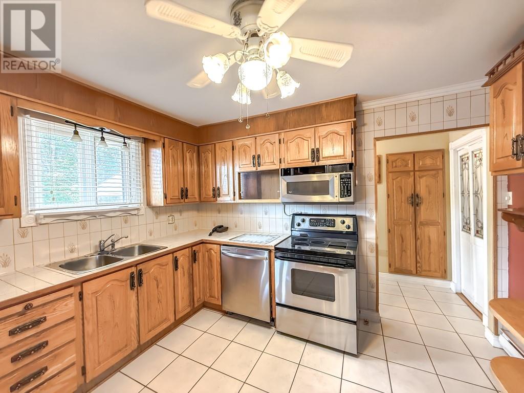 142 Conception Bay Highway, Bay Roberts, Newfoundland & Labrador  A0A 1G0 - Photo 2 - 1302466