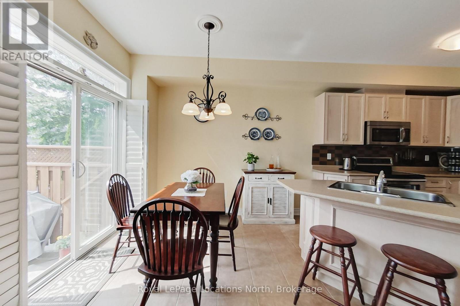 34 Savannah Crescent, Wasaga Beach, Ontario  L9Z 0E7 - Photo 13 - S13721088