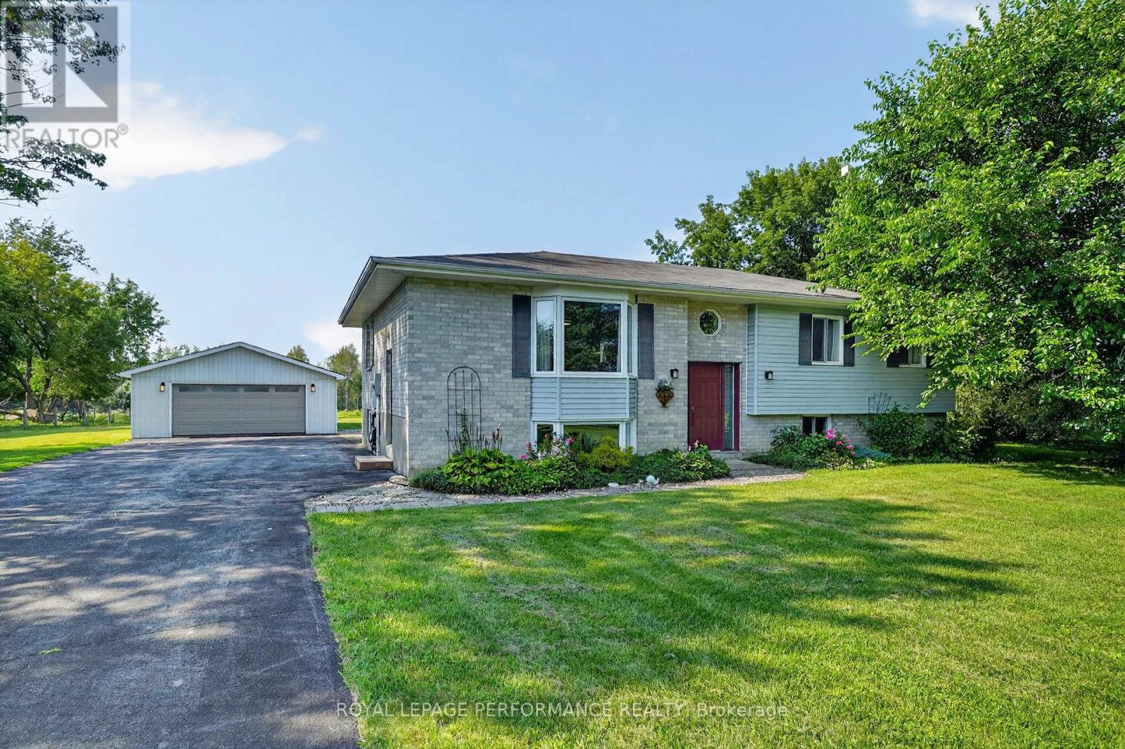 16217 Northfield Road, South Stormont, Ontario  K0C 1R0 - Photo 2 - X13721490