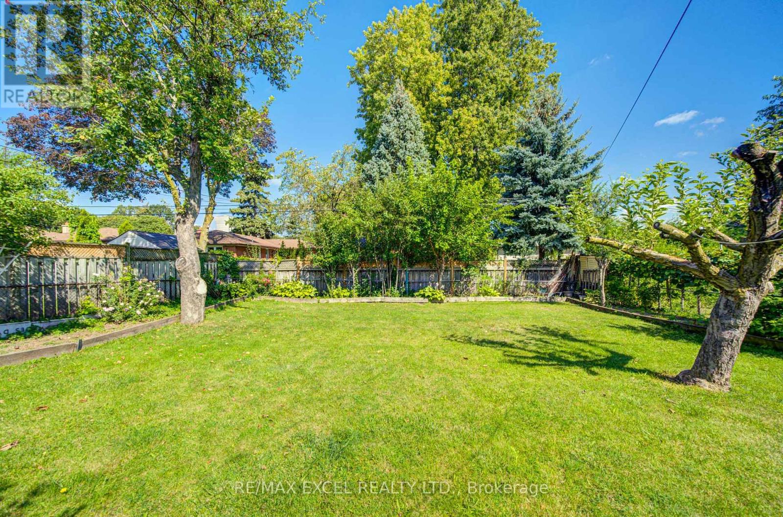6 Averill Crescent, Toronto, Ontario  M2M 2A9 - Photo 49 - C13721436