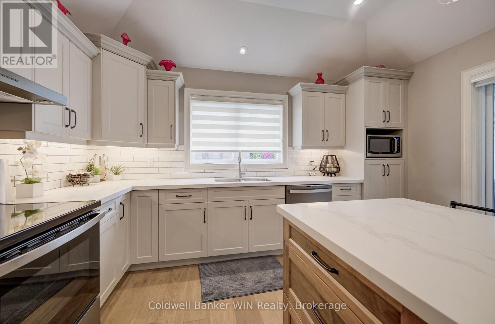 115 Ronnies Way, Wellington North (Mount Forest), Ontario  N0G 2L2 - Photo 13 - X13721330