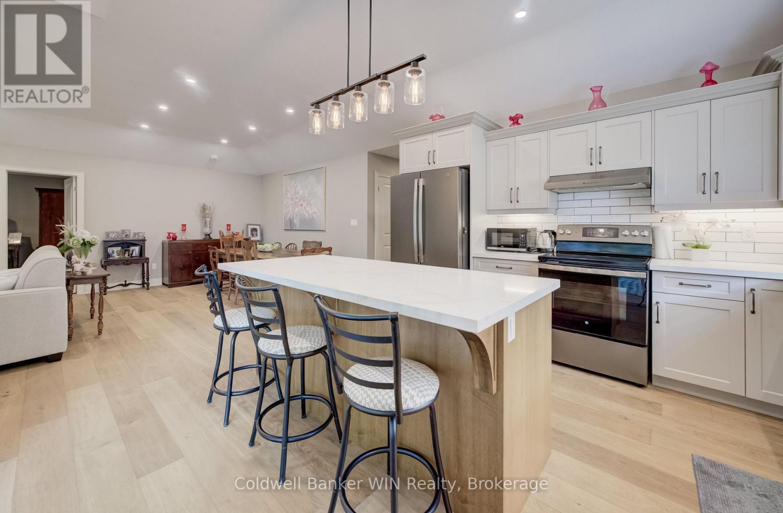 115 Ronnies Way, Wellington North (Mount Forest), Ontario  N0G 2L2 - Photo 14 - X13721330