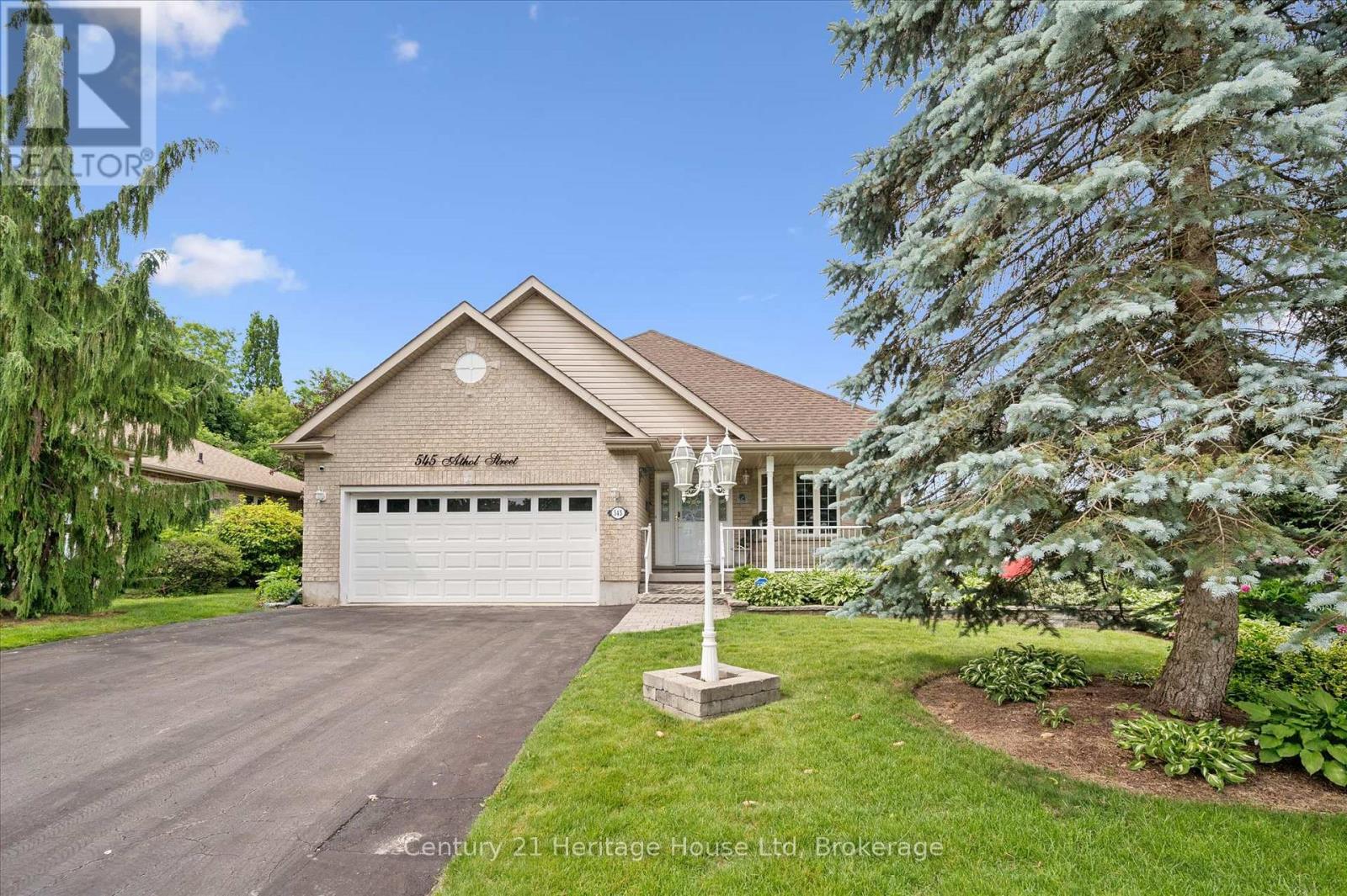 545 Athol Street, Centre Wellington (Fergus), Ontario  N1M 3T6 - Photo 1 - X13721362