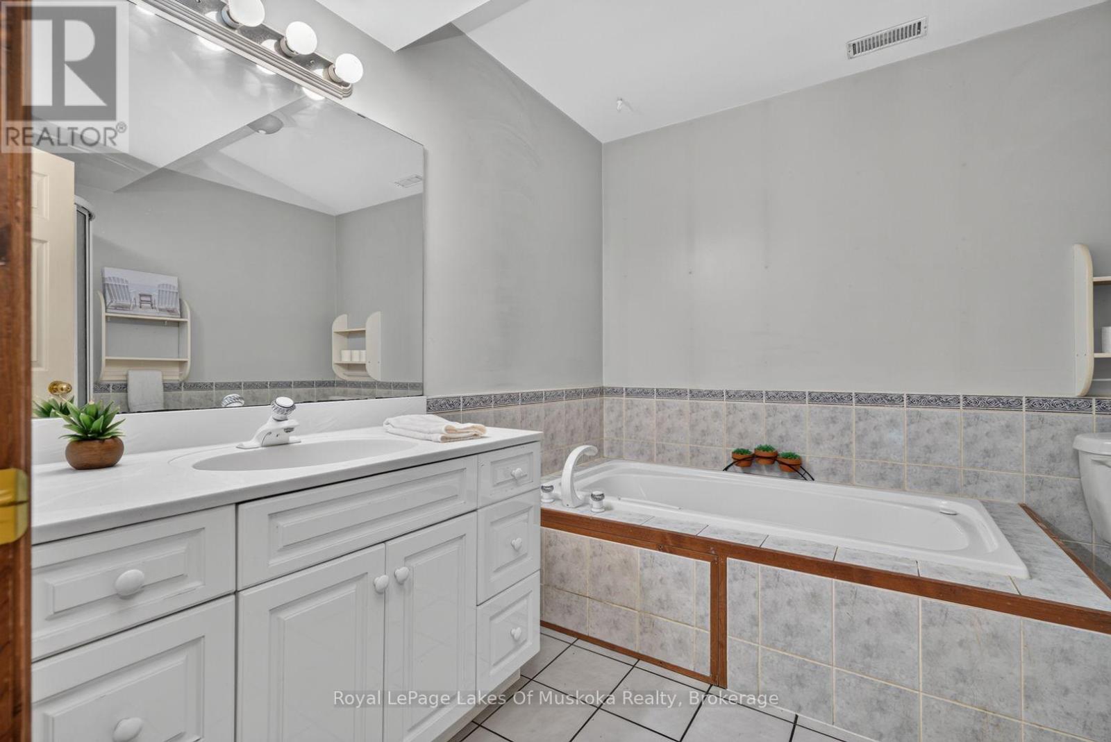 9 Silver Street, Huntsville, Ontario  P1H 1M1 - Photo 25 - X13721402