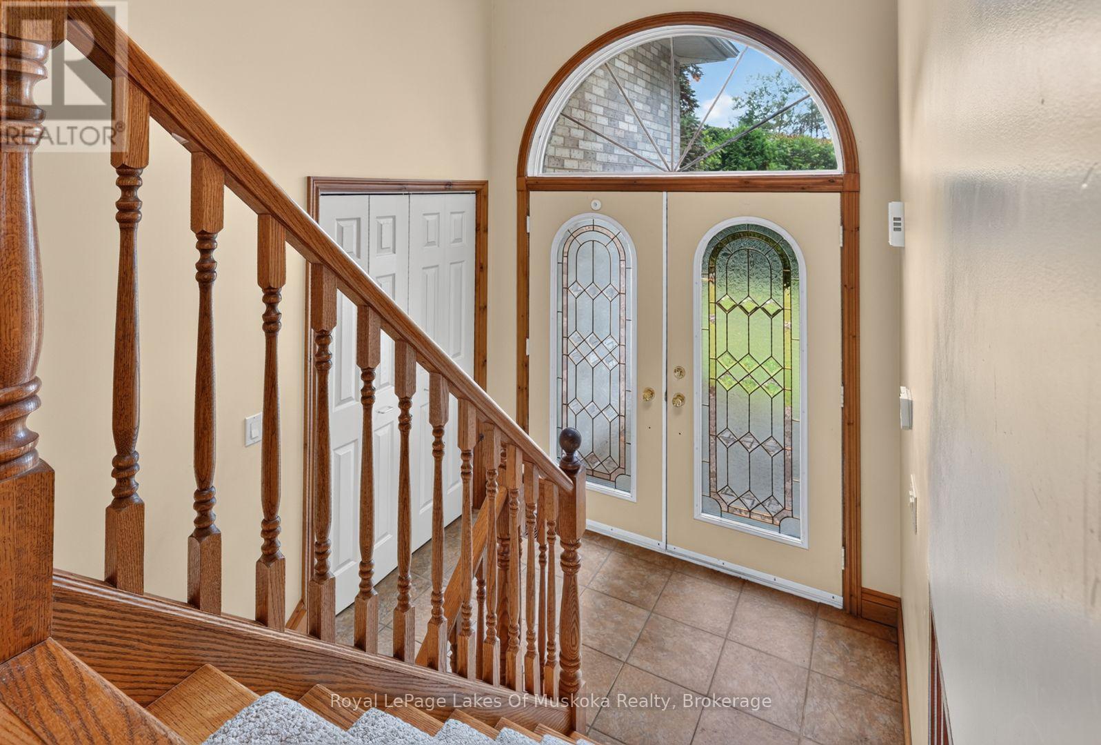 9 Silver Street, Huntsville, Ontario  P1H 1M1 - Photo 3 - X13721402