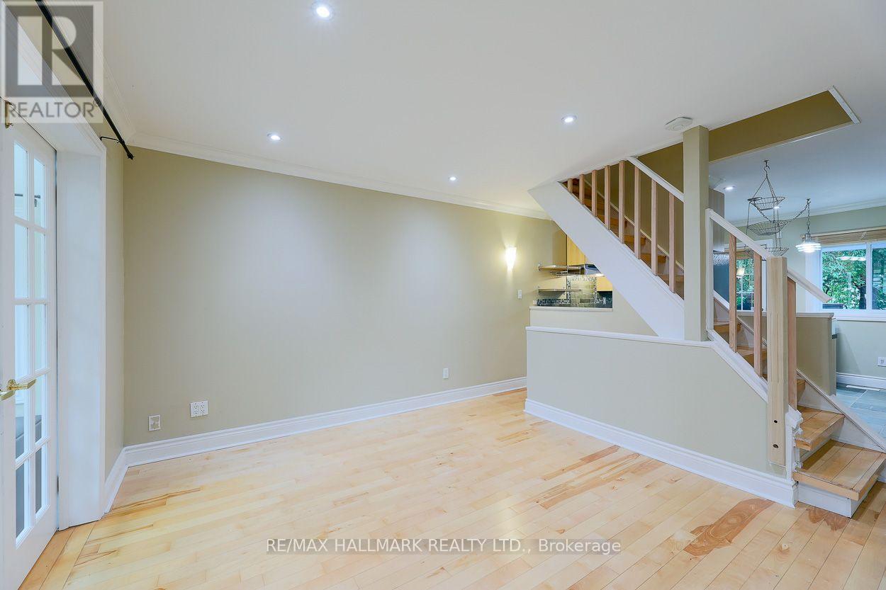 703 Craven Road, Toronto, Ontario  M4L 2Z7 - Photo 12 - E13721404