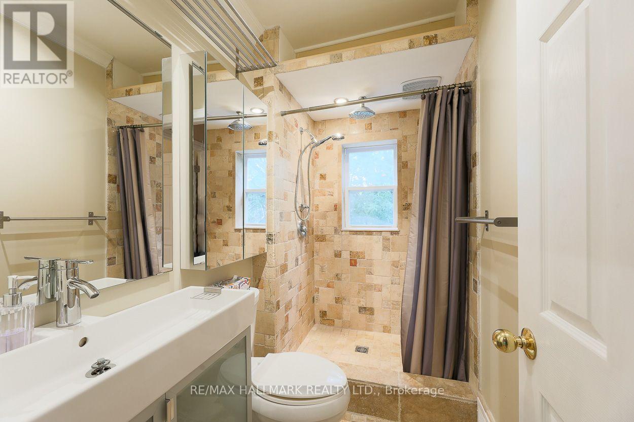 703 Craven Road, Toronto, Ontario  M4L 2Z7 - Photo 27 - E13721404