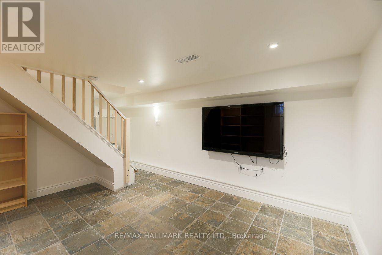 703 Craven Road, Toronto, Ontario  M4L 2Z7 - Photo 28 - E13721404