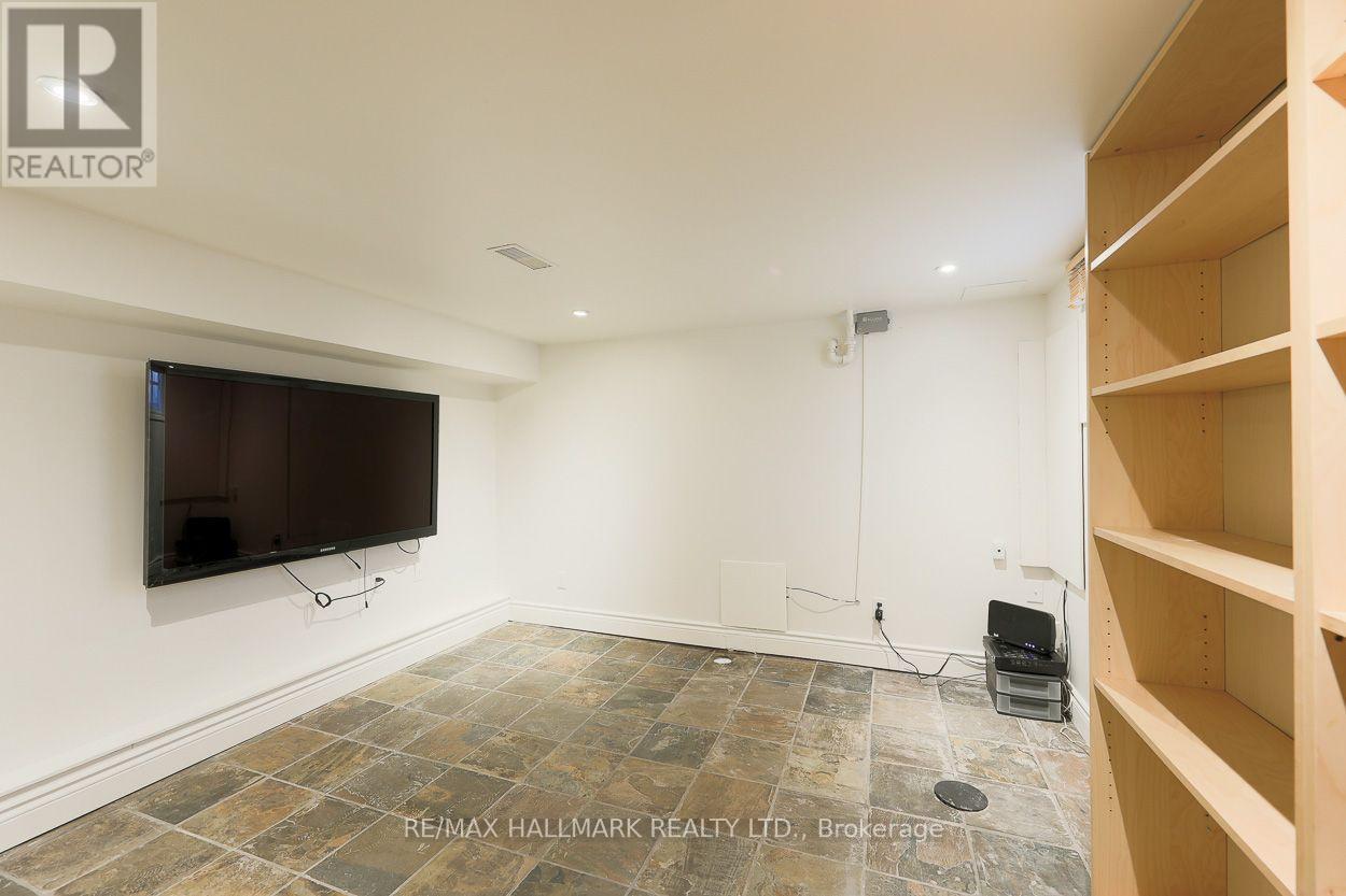 703 Craven Road, Toronto, Ontario  M4L 2Z7 - Photo 30 - E13721404