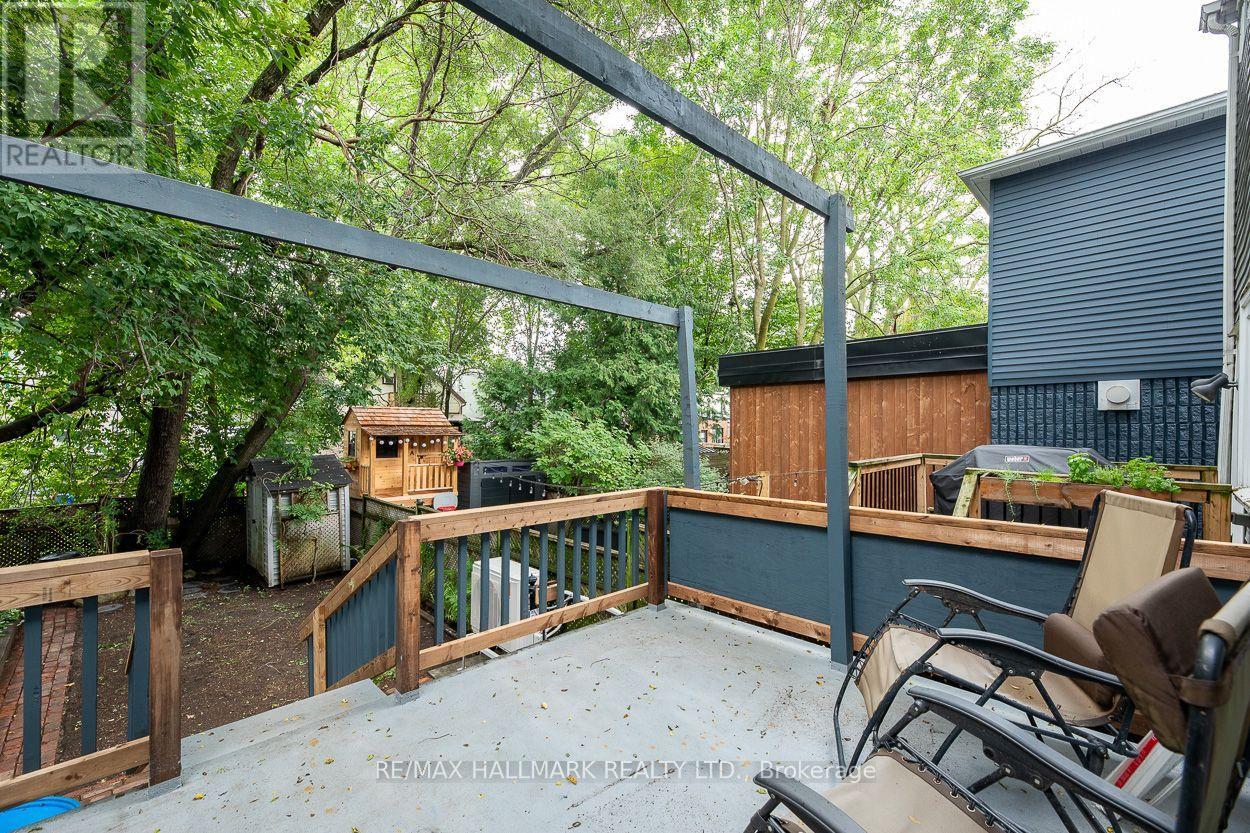 703 Craven Road, Toronto, Ontario  M4L 2Z7 - Photo 37 - E13721404