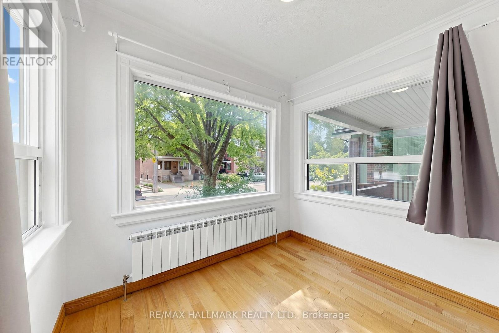 Main - 166 Cambridge Avenue, Toronto, Ontario  M4K 2L9 - Photo 13 - E13721406