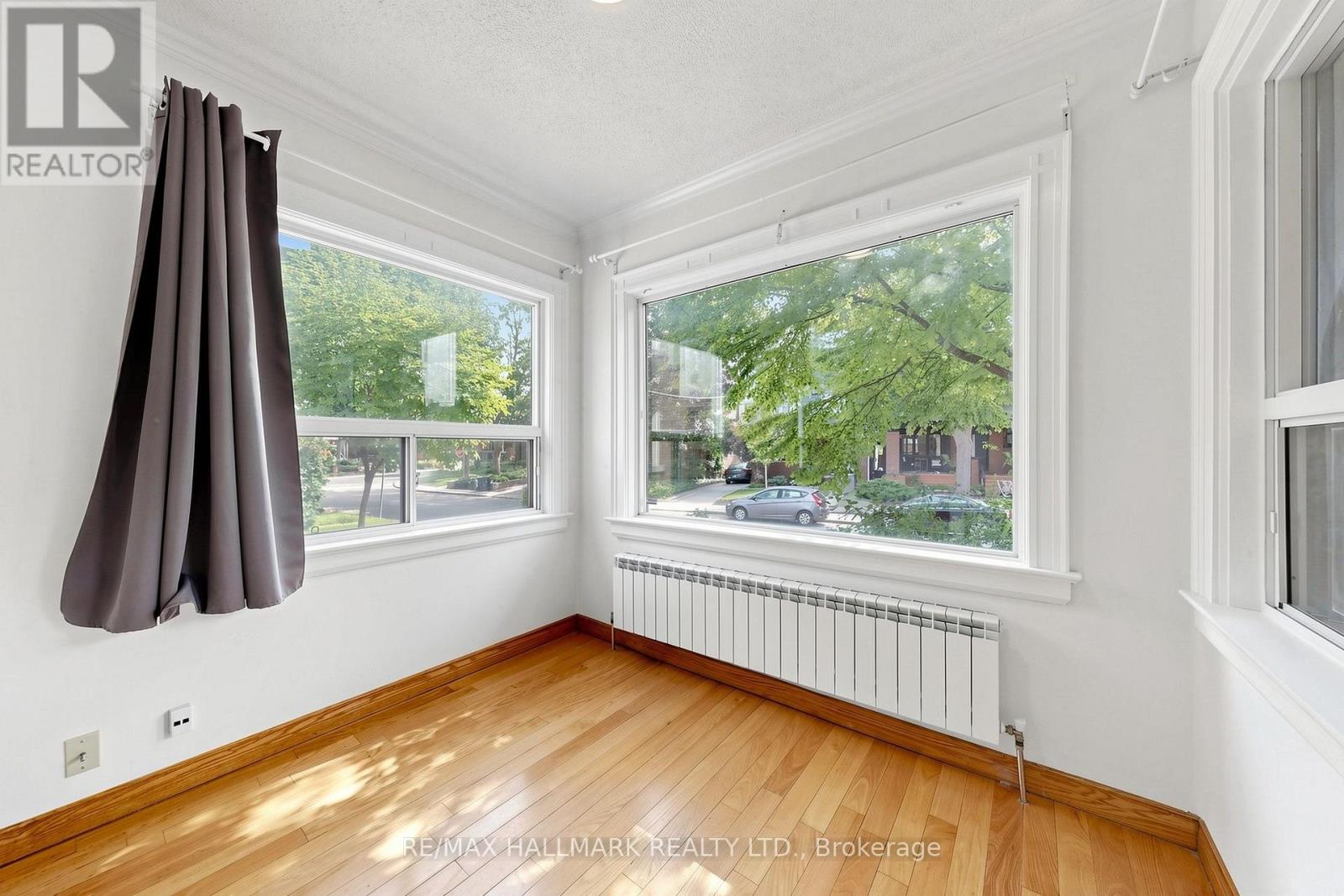 Main - 166 Cambridge Avenue, Toronto, Ontario  M4K 2L9 - Photo 14 - E13721406