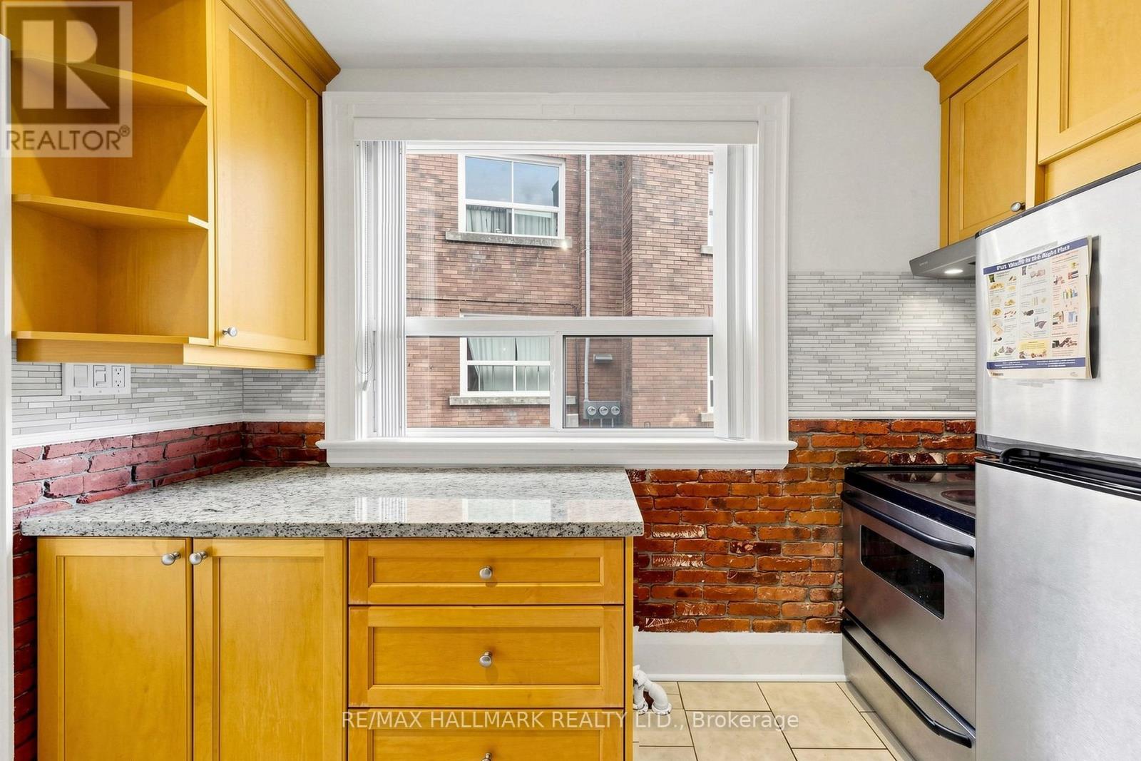 Main - 166 Cambridge Avenue, Toronto, Ontario  M4K 2L9 - Photo 17 - E13721406