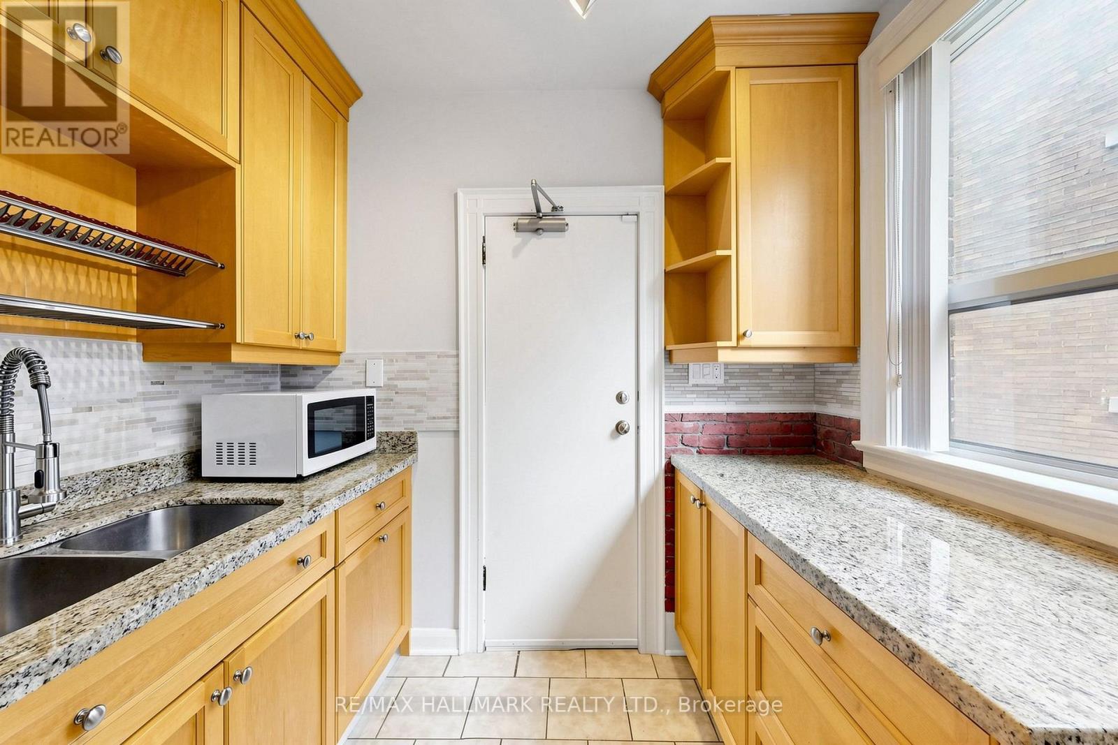 Main - 166 Cambridge Avenue, Toronto, Ontario  M4K 2L9 - Photo 20 - E13721406