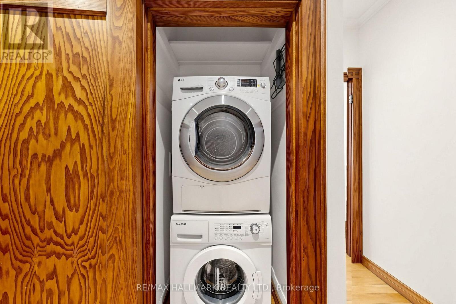 Main - 166 Cambridge Avenue, Toronto, Ontario  M4K 2L9 - Photo 40 - E13721406