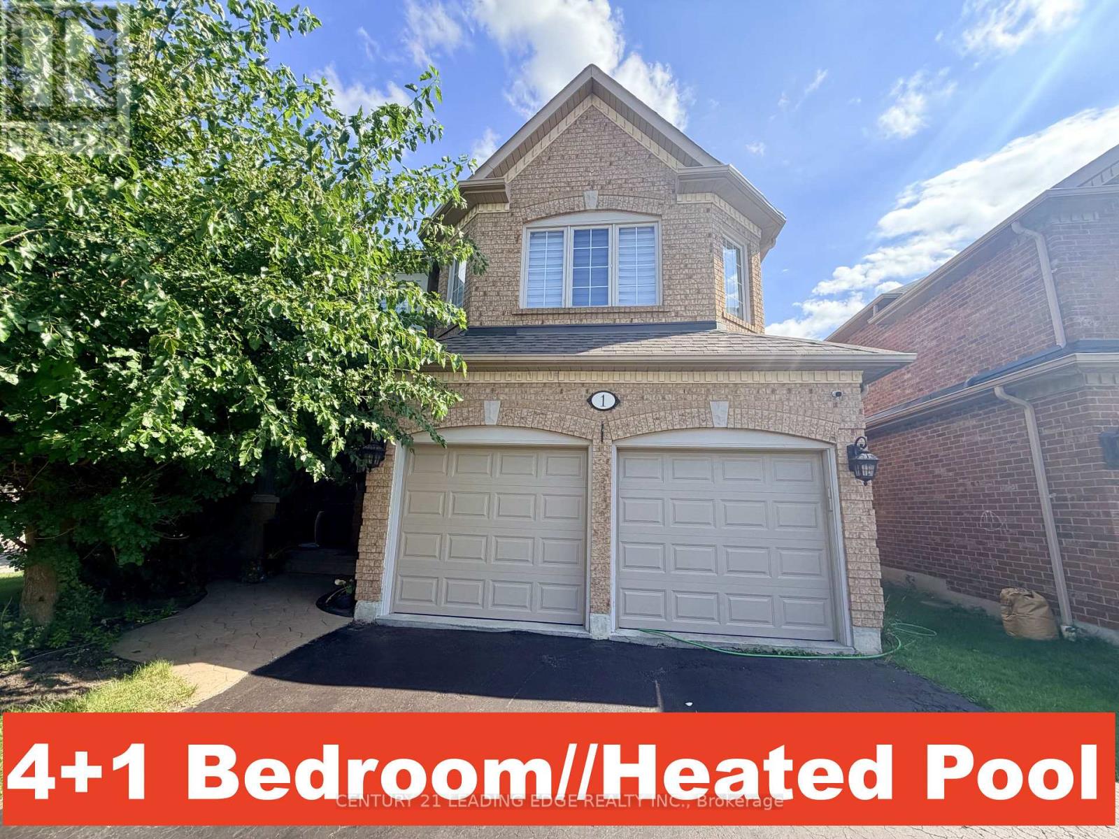1 CASTLE GREEN DRIVE, Whitby, Ontario