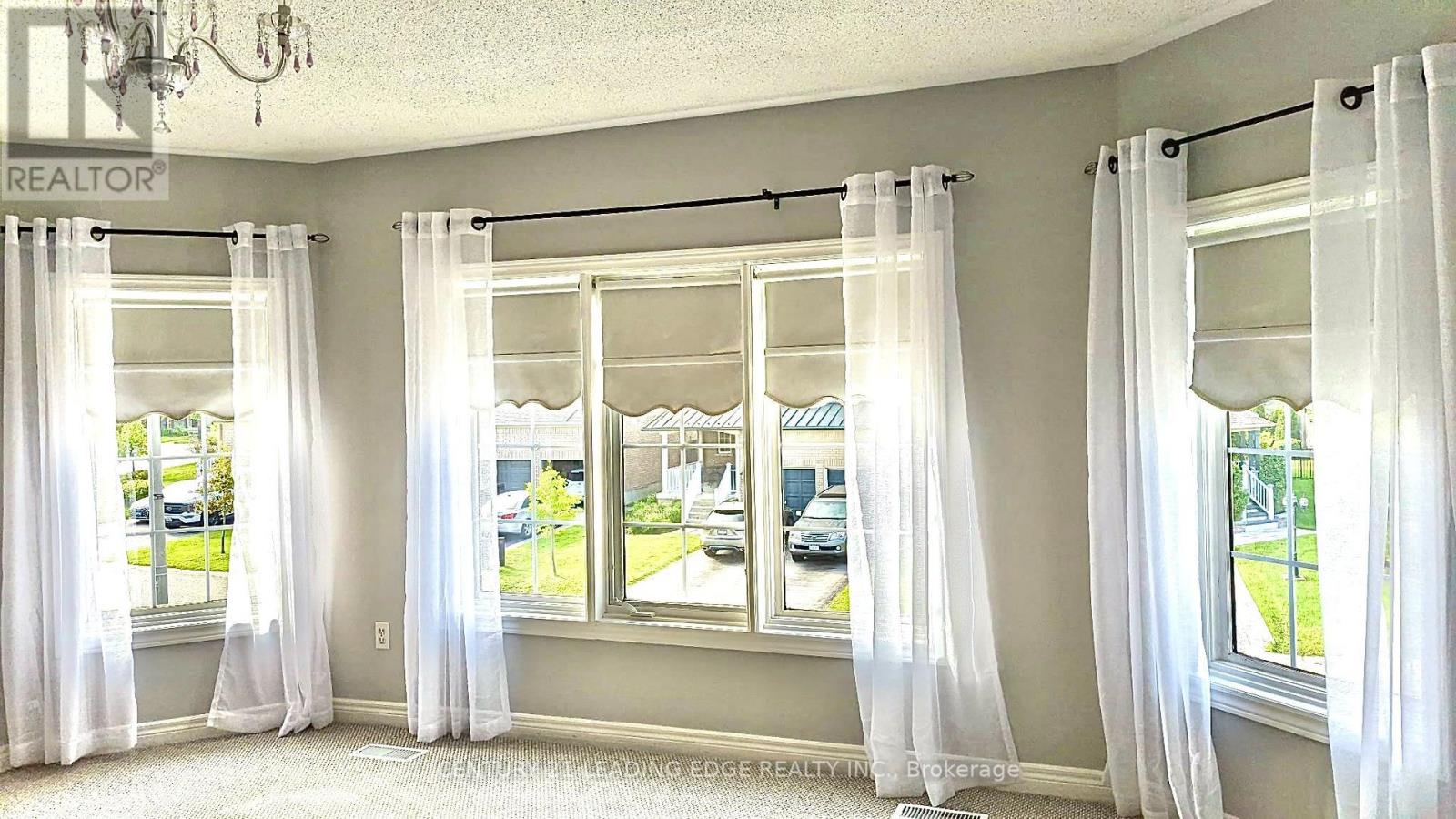 1 Castle Green Drive, Whitby, Ontario  L1R 2P9 - Photo 13 - E13721486