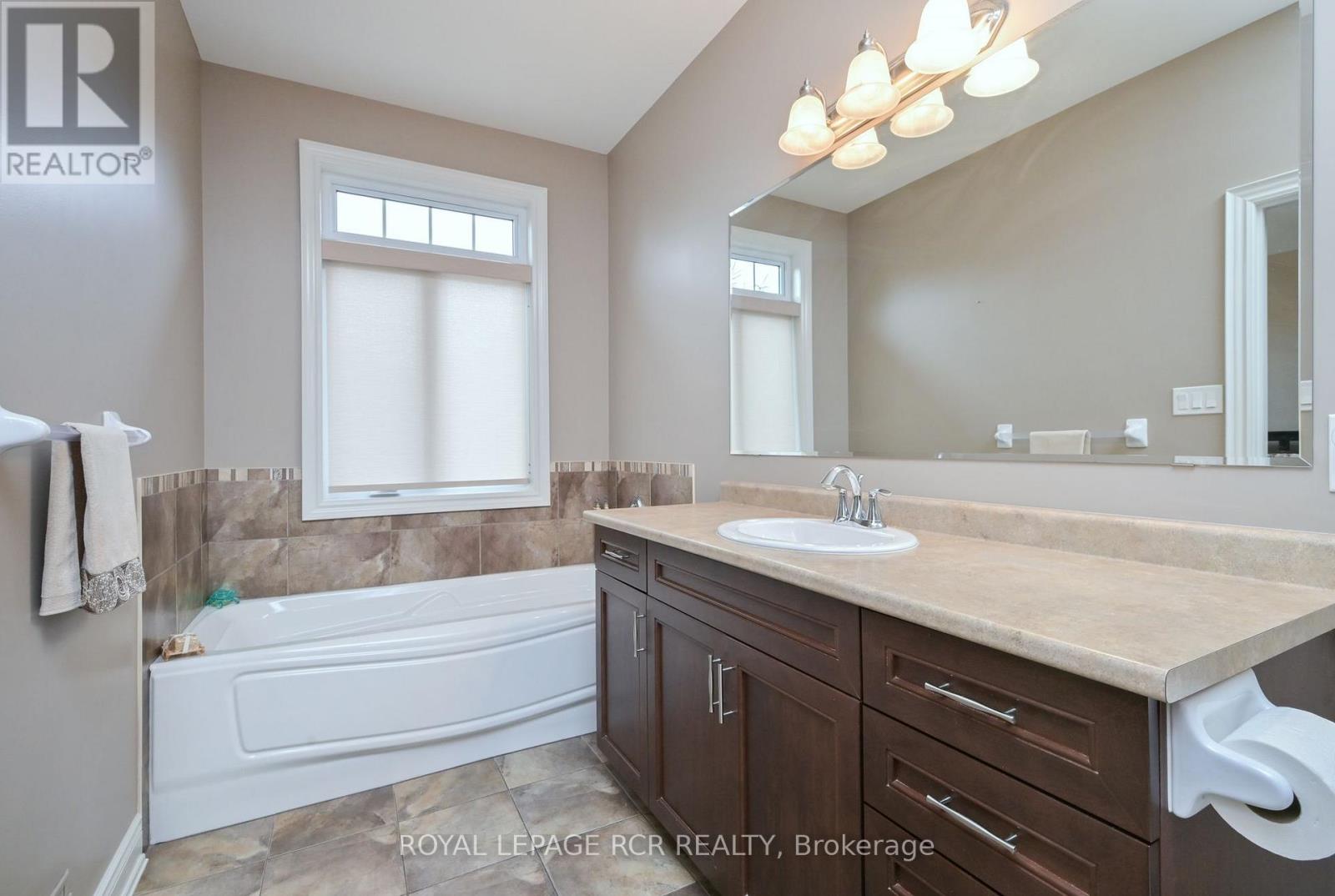 32 Hillcrest Drive, New Tecumseth, Ontario  L9R 0N4 - Photo 16 - N13721298