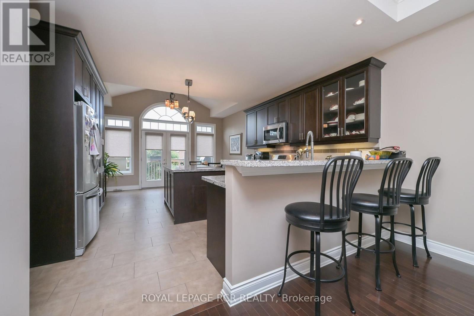 32 Hillcrest Drive, New Tecumseth, Ontario  L9R 0N4 - Photo 4 - N13721298