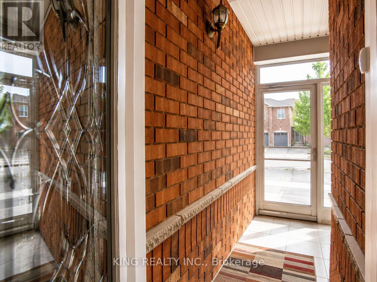 149 Dolce Crescent, Vaughan, Ontario  L4H 3C7 - Photo 3 - N13721310