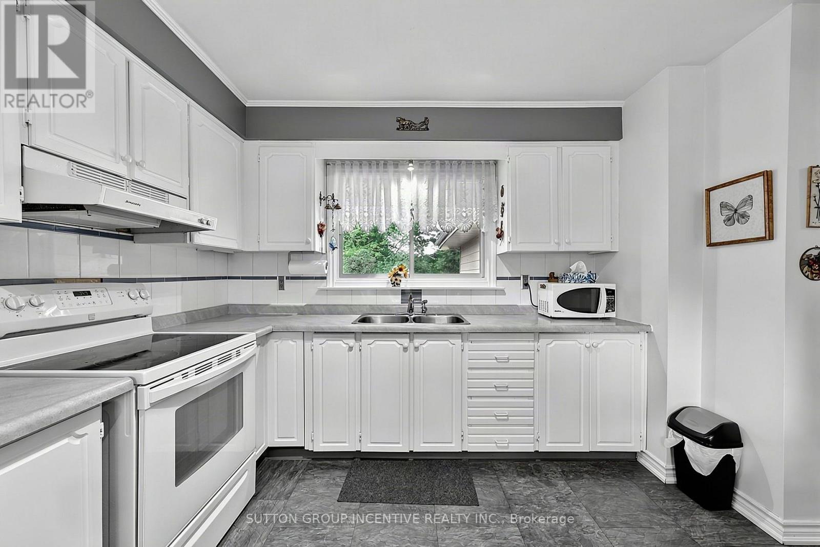 1006 Lebanon Drive, Innisfil, Ontario  L9S 2B7 - Photo 17 - N13721492