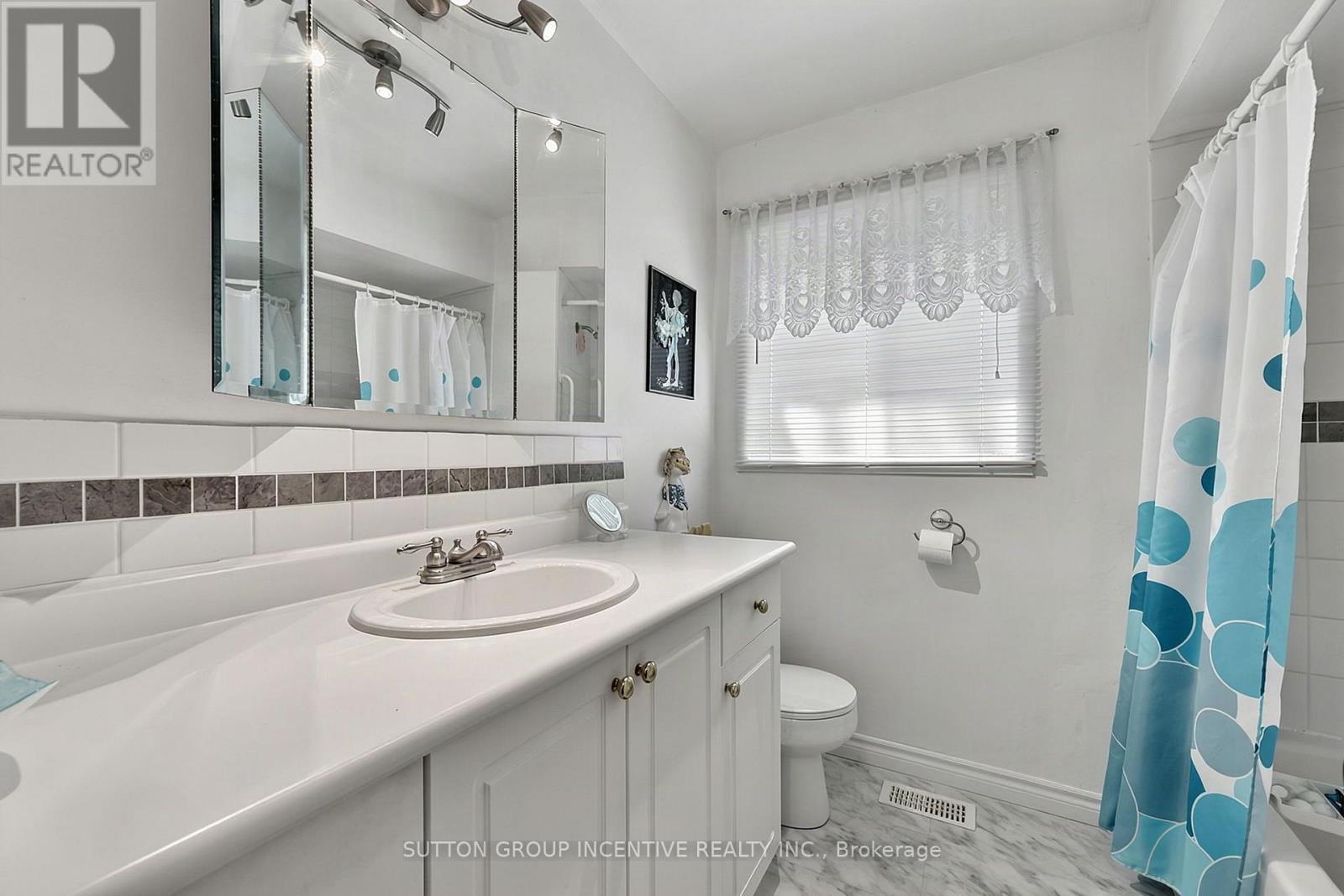 1006 Lebanon Drive, Innisfil, Ontario  L9S 2B7 - Photo 26 - N13721492