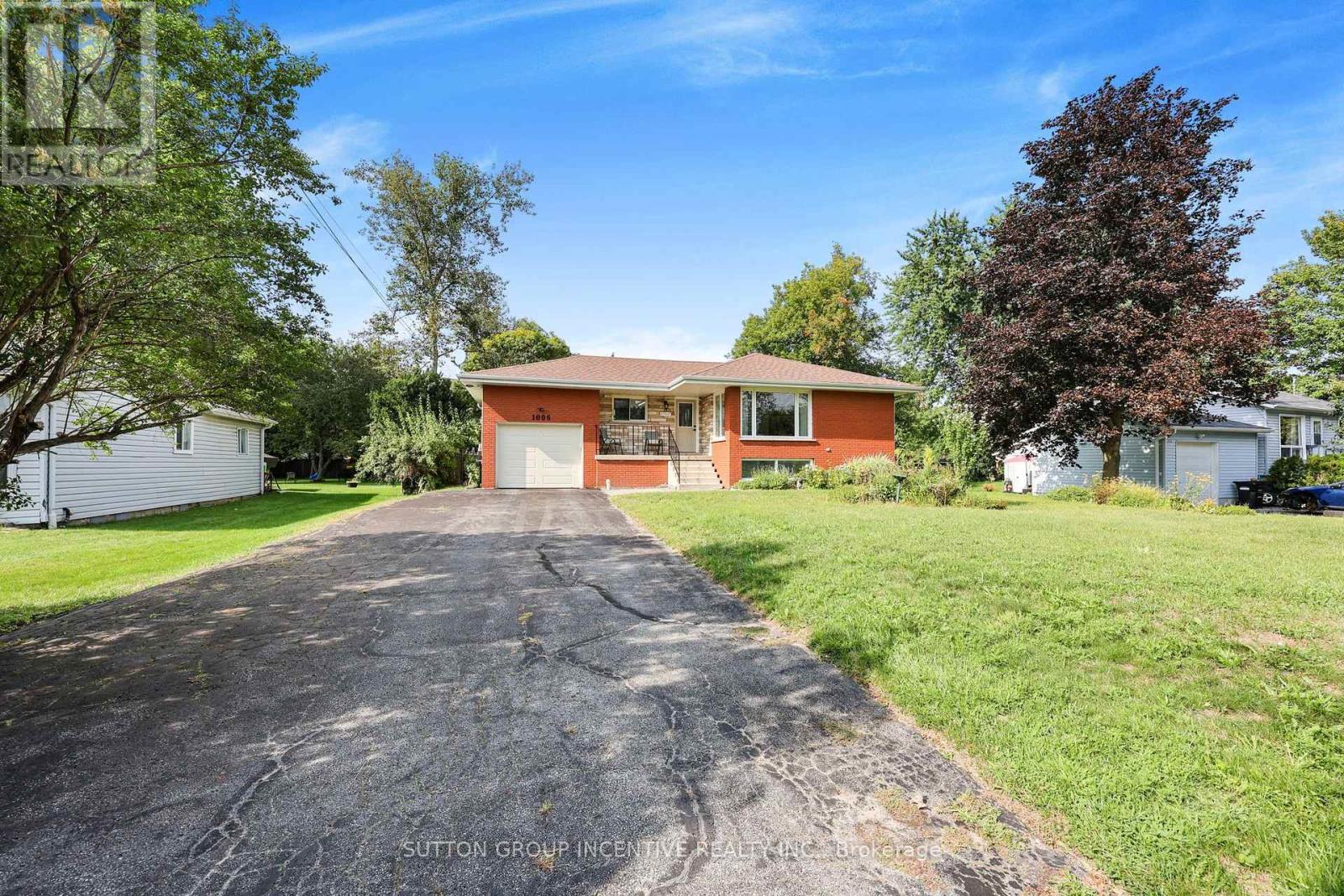 1006 Lebanon Drive, Innisfil, Ontario  L9S 2B7 - Photo 3 - N13721492
