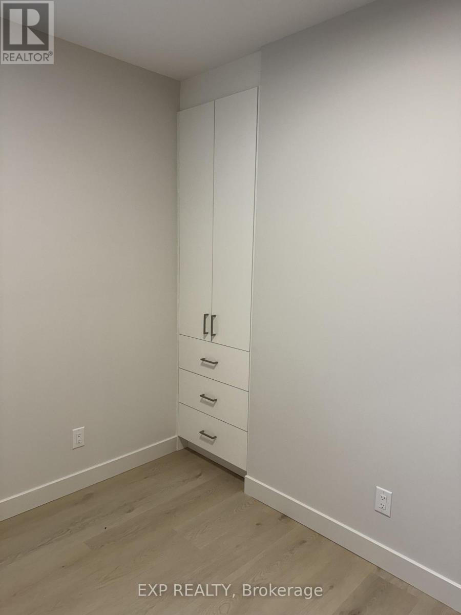 1 - 1301 Dorchester Avenue, Ottawa, Ontario  K1Z 8E8 - Photo 8 - X13721324