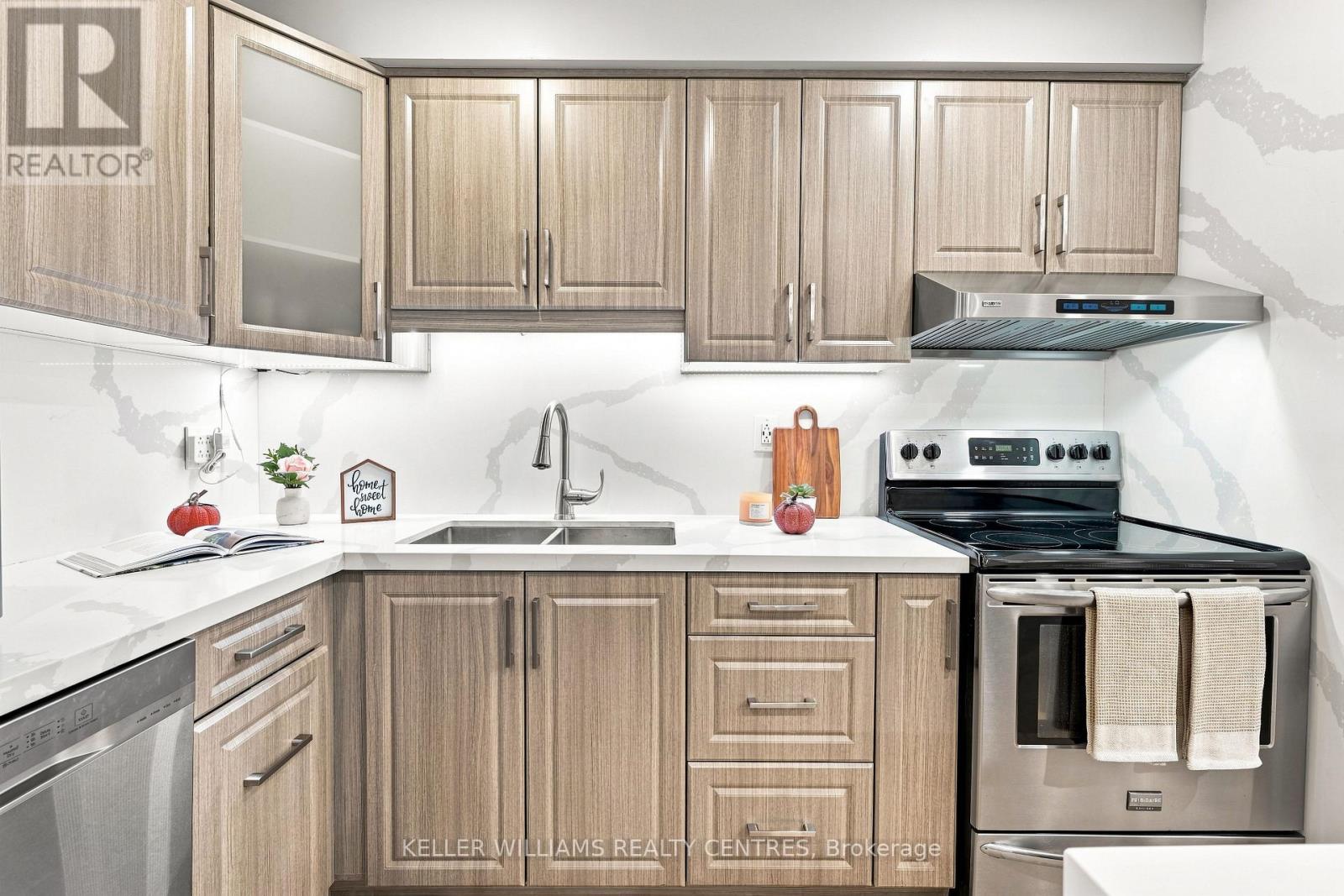 36 Chaucer Crescent, Barrie (Letitia Heights), Ontario  L4N 4T7 - Photo 10 - S13721386