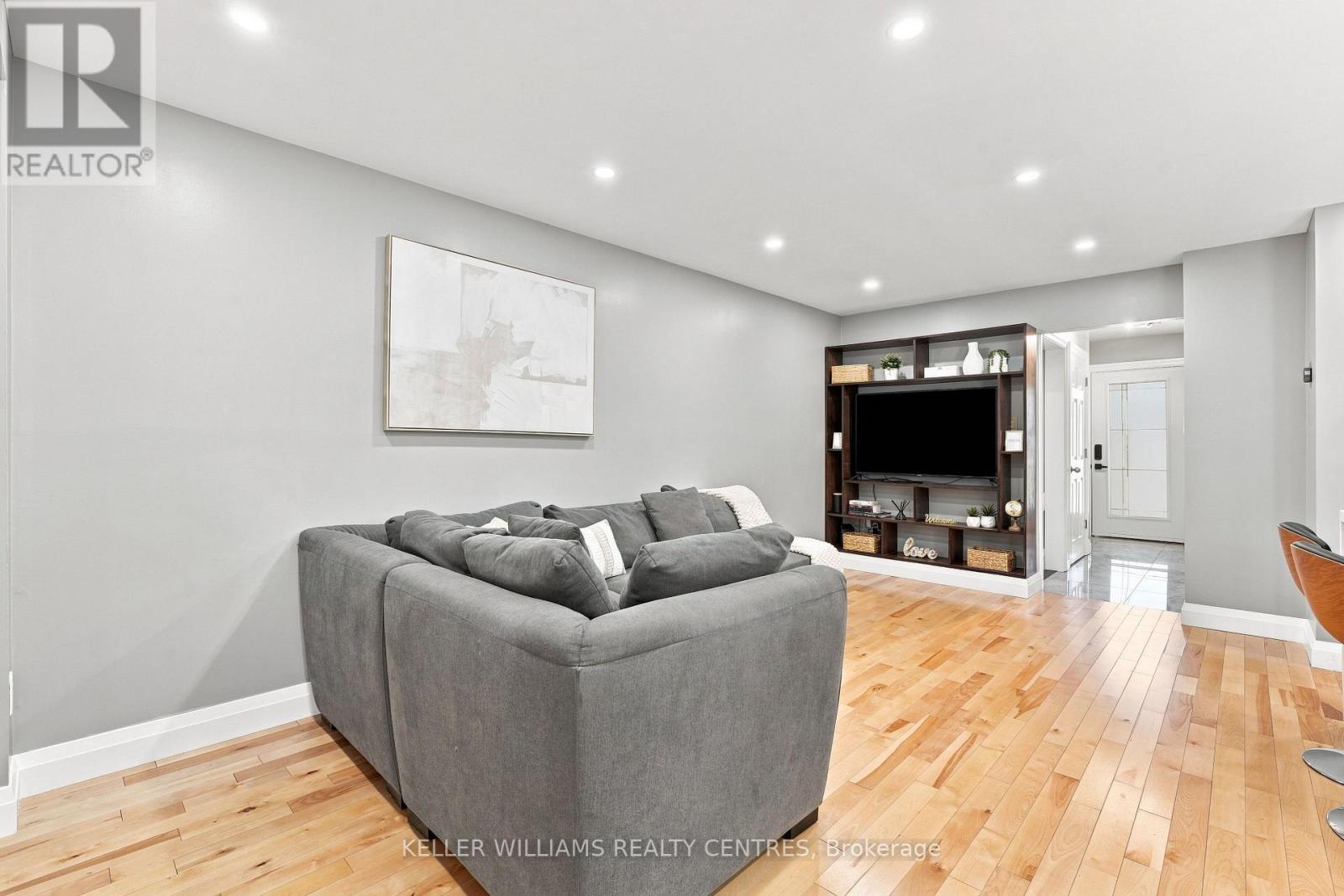 36 Chaucer Crescent, Barrie (Letitia Heights), Ontario  L4N 4T7 - Photo 7 - S13721386