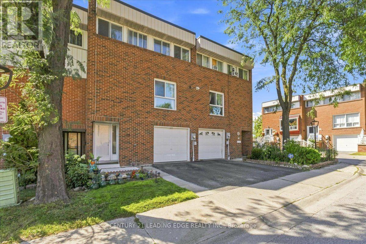 43 - 28 Sebastian Cabot Way, Toronto, Ontario  M3N 2T3 - Photo 2 - W13717930