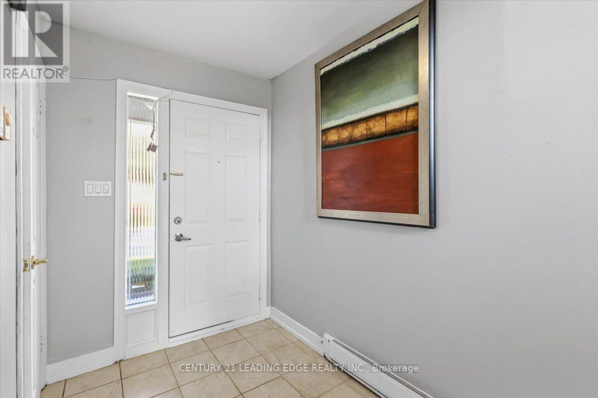 43 - 28 Sebastian Cabot Way, Toronto, Ontario  M3N 2T3 - Photo 5 - W13717930