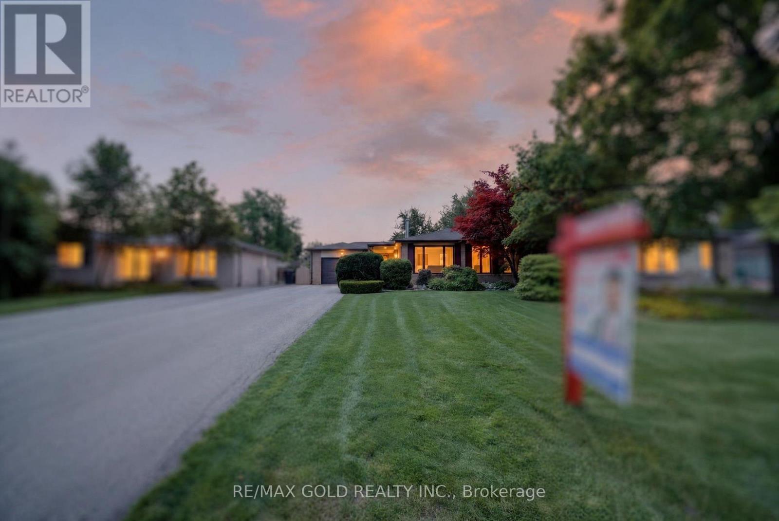 25 Drayton Crescent — photo 1