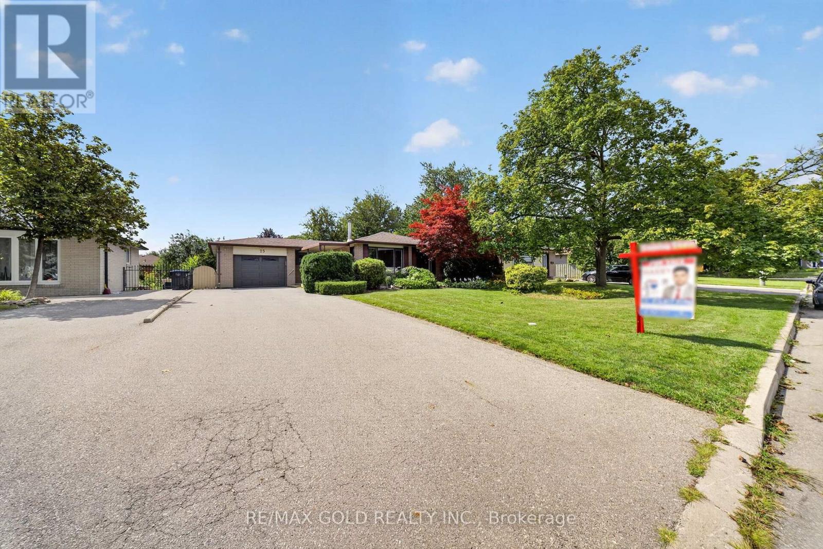 25 Drayton Crescent — photo 2