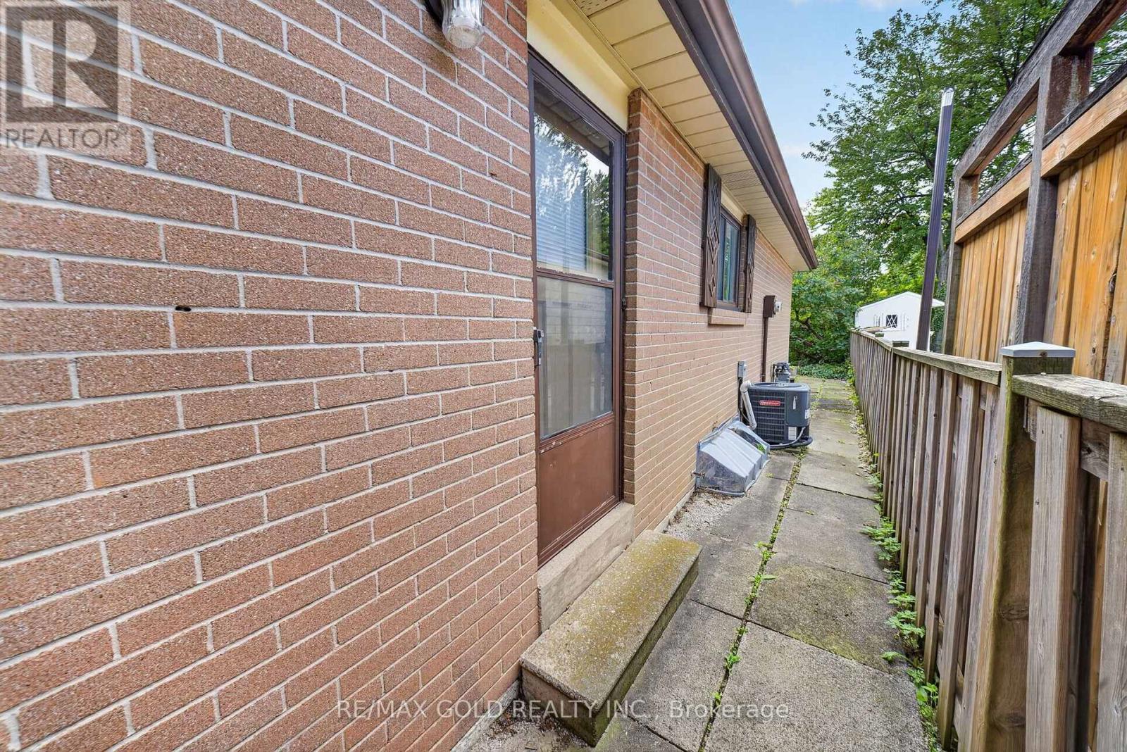 25 Drayton Crescent, Brampton, Ontario  L6T 3G6 - Photo 35 - W13721284