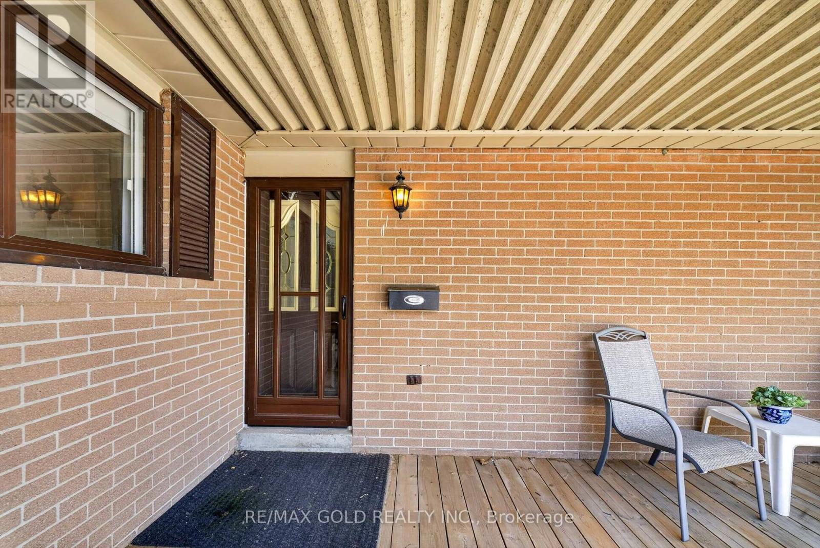 25 Drayton Crescent, Brampton, Ontario  L6T 3G6 - Photo 5 - W13721284