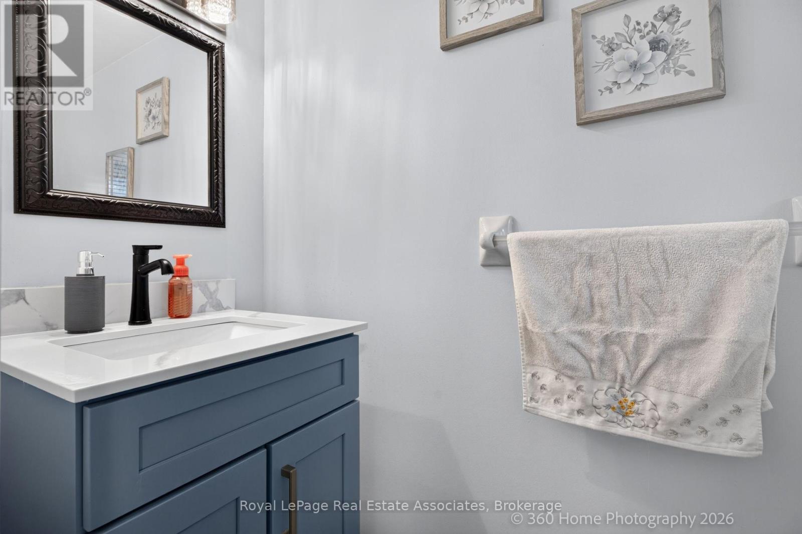 43 Hillsburgh Drive, Brampton, Ontario  L6X 4Z4 - Photo 2 - W13721348