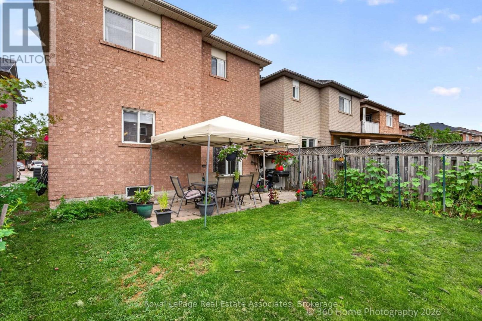 43 Hillsburgh Drive, Brampton, Ontario  L6X 4Z4 - Photo 7 - W13721348