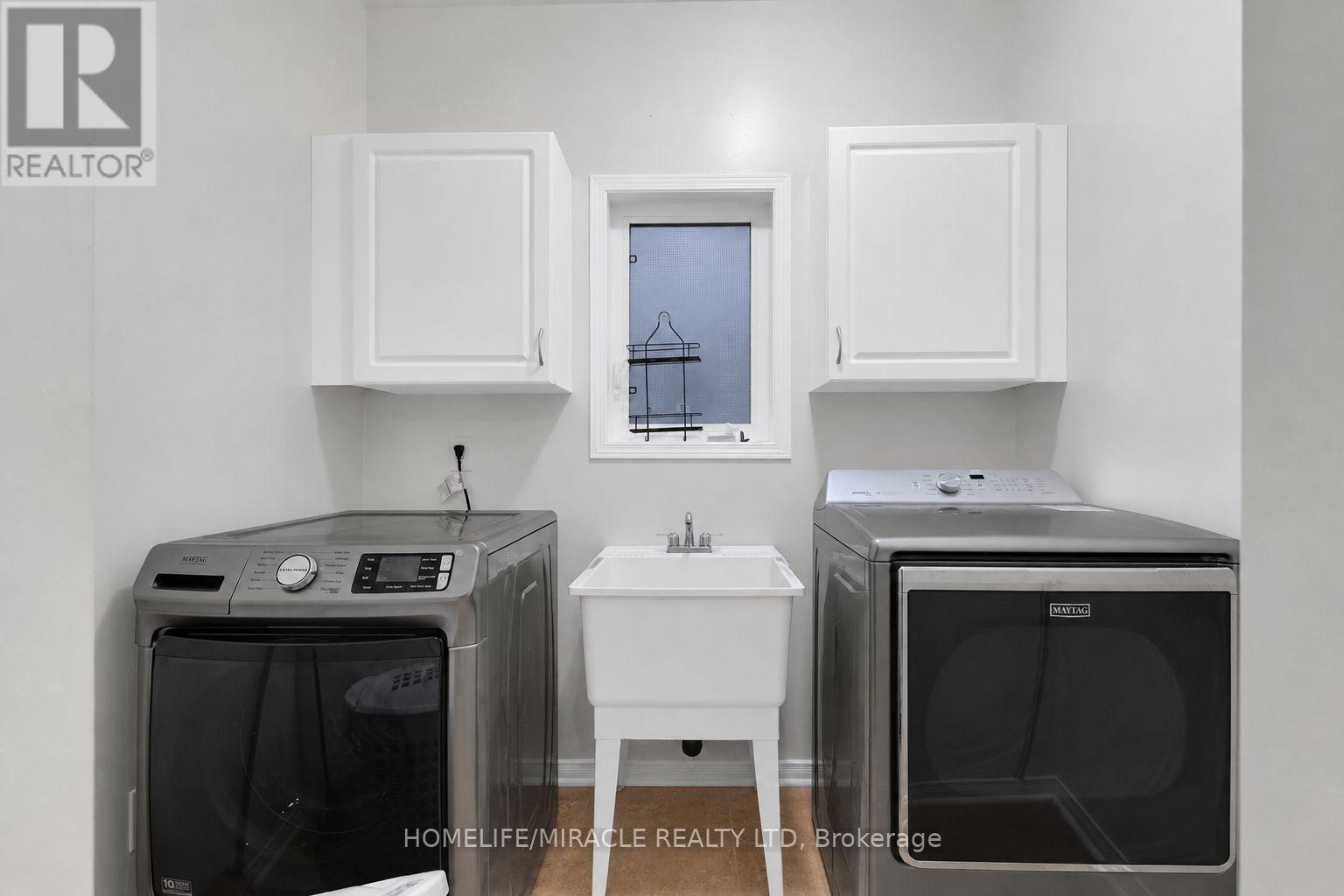 Main & Upper Floor - 15 Chetholme Place E, Halton Hills, Ontario  L7G 0B5 - Photo 28 - W13721356