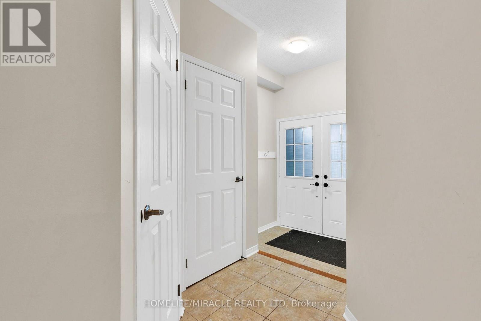 Main & Upper Floor - 15 Chetholme Place E, Halton Hills, Ontario  L7G 0B5 - Photo 3 - W13721356