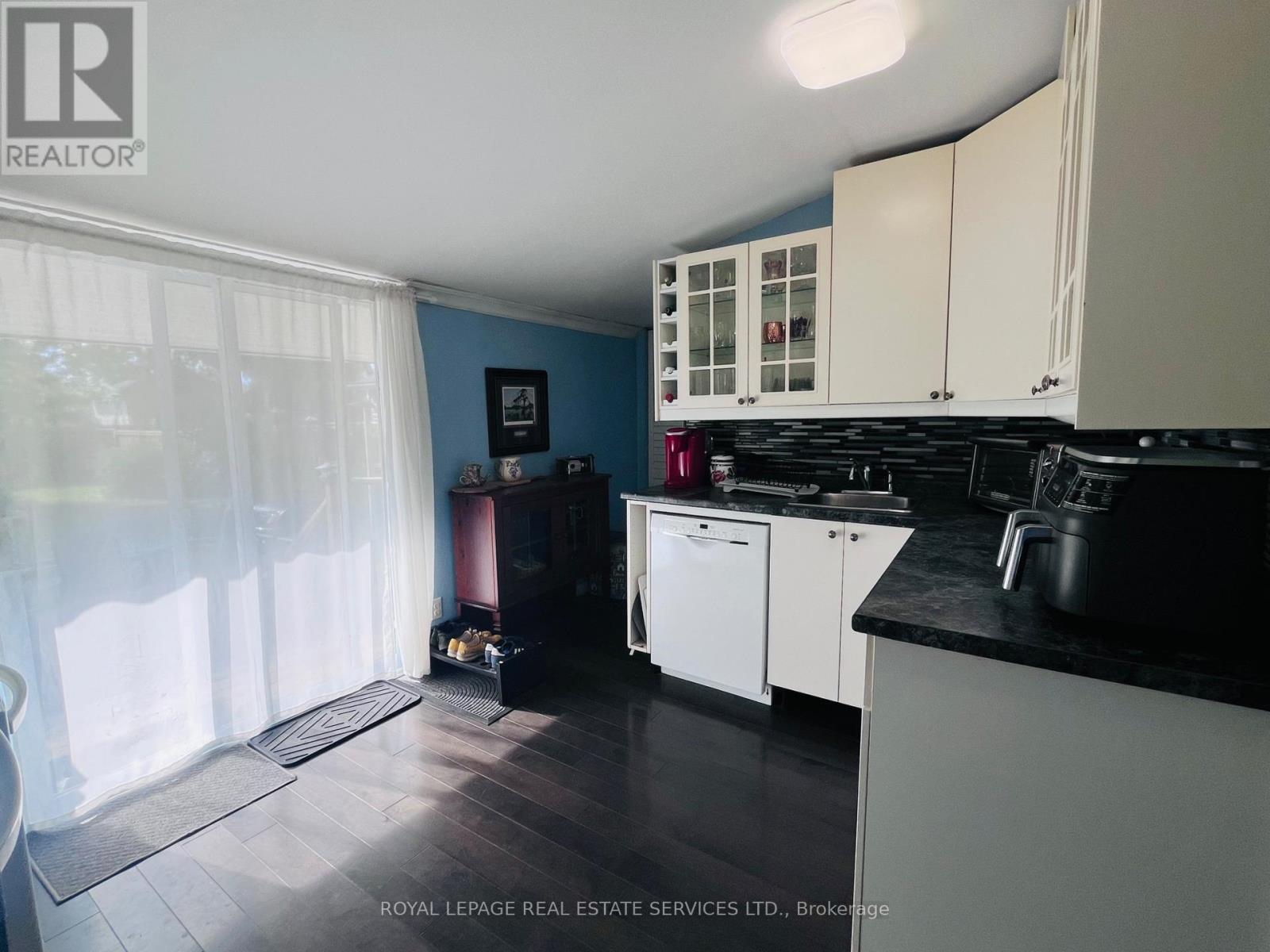 30 College Street, Halton Hills, Ontario  L7G 2N7 - Photo 11 - W13721360