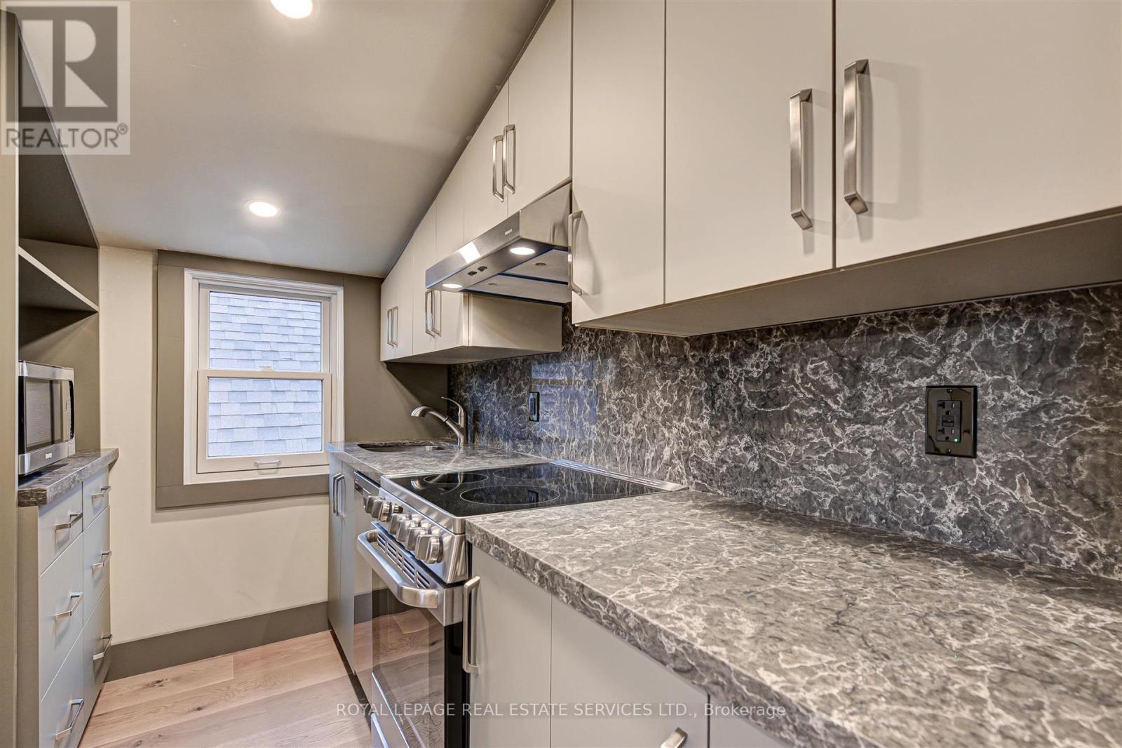 3 - 150 Medland Street, Toronto, Ontario  M6P 2N5 - Photo 8 - W13721468