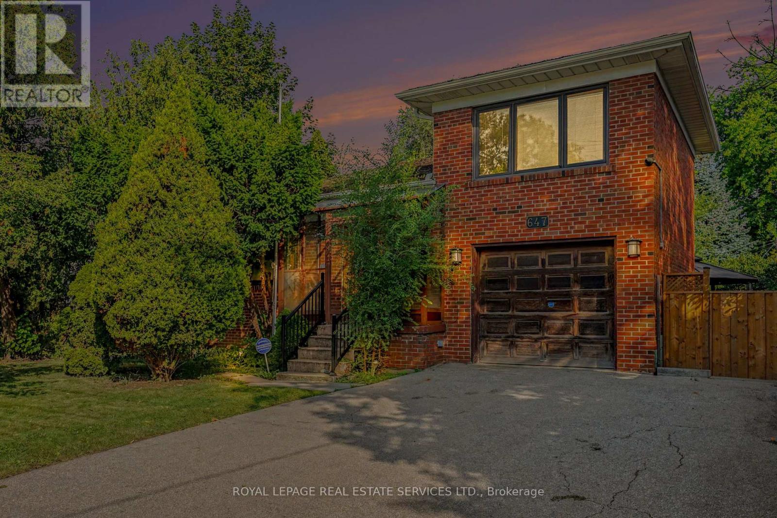 647 Burnhamthorpe Road, Toronto, Ontario  M9C 2Z1 - Photo 1 - W13721496