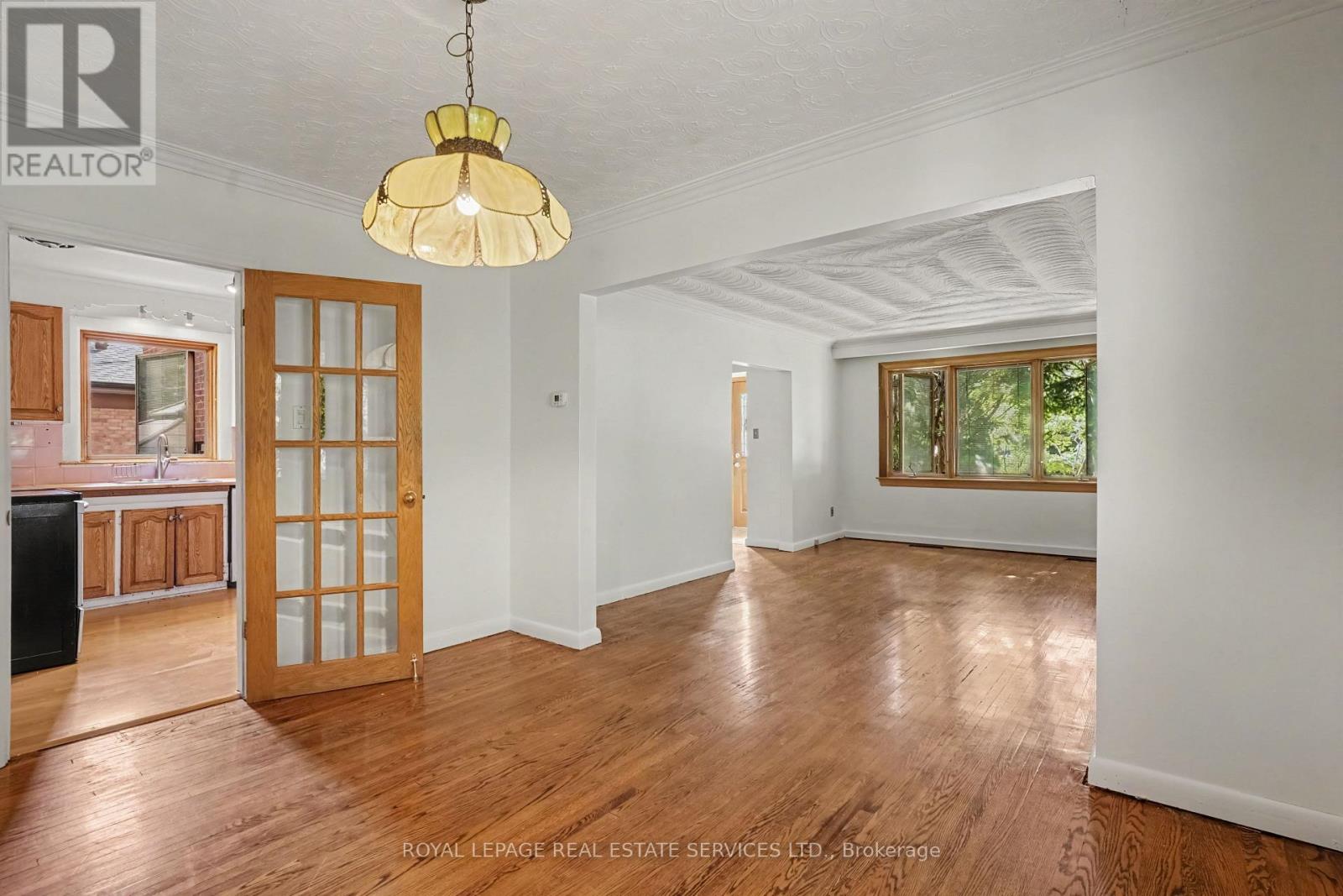 647 Burnhamthorpe Road, Toronto, Ontario  M9C 2Z1 - Photo 14 - W13721496