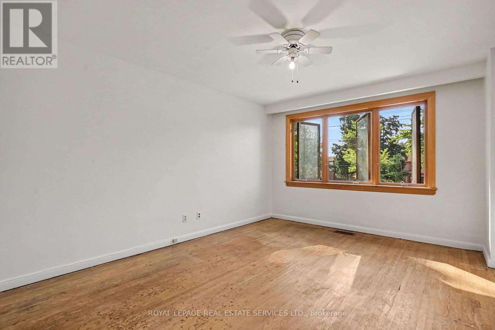 647 Burnhamthorpe Road, Toronto, Ontario  M9C 2Z1 - Photo 18 - W13721496