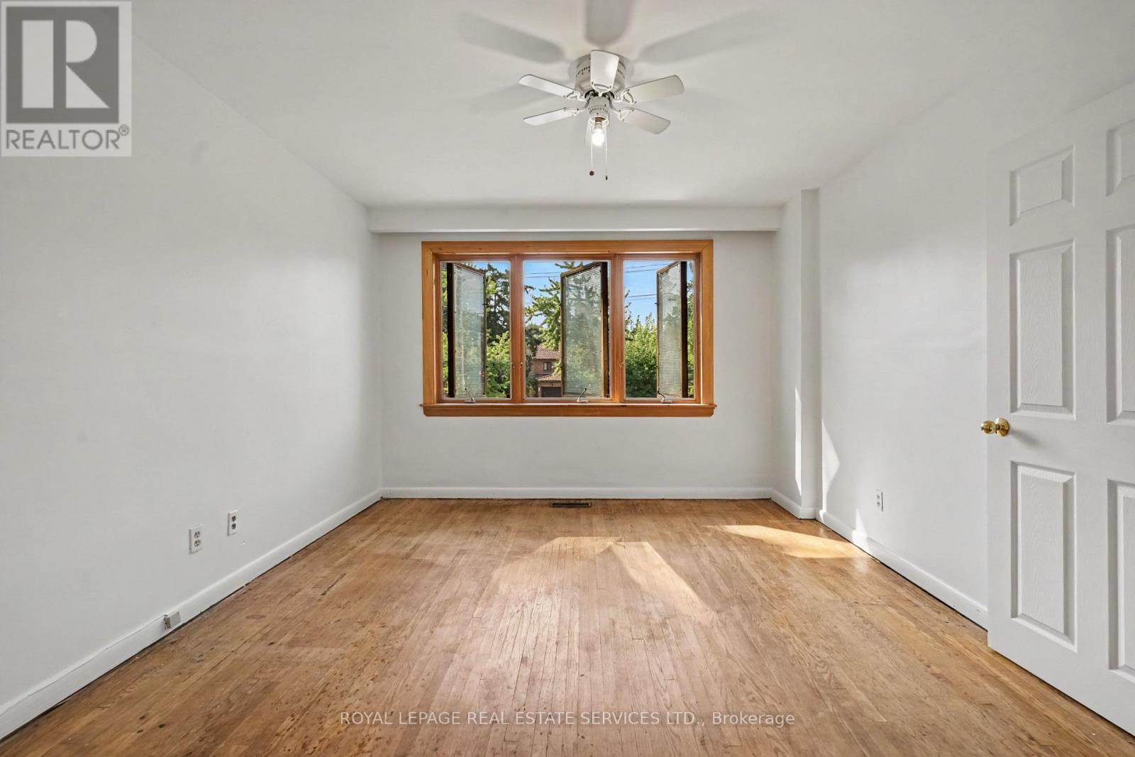 647 Burnhamthorpe Road, Toronto, Ontario  M9C 2Z1 - Photo 19 - W13721496