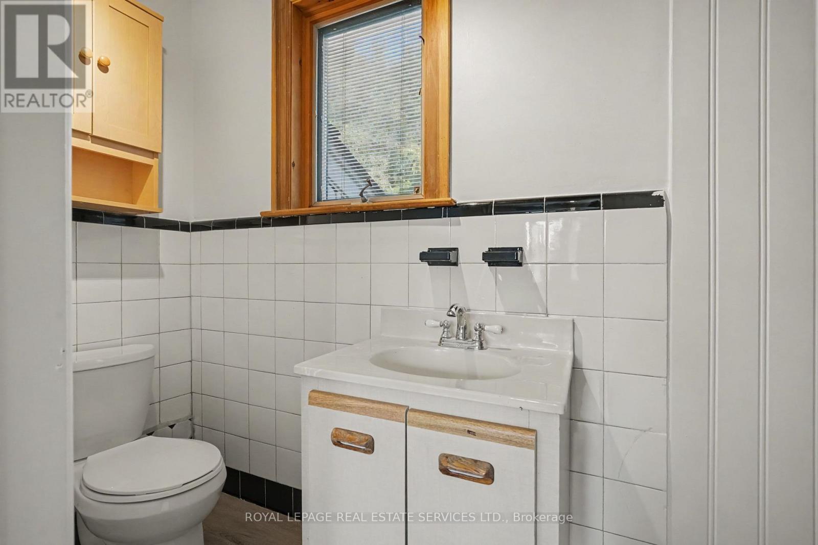 647 Burnhamthorpe Road, Toronto, Ontario  M9C 2Z1 - Photo 27 - W13721496