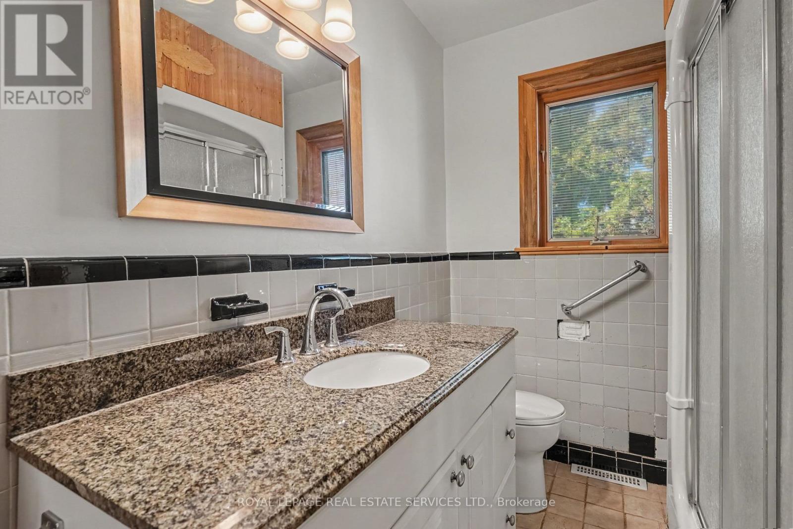 647 Burnhamthorpe Road, Toronto, Ontario  M9C 2Z1 - Photo 29 - W13721496
